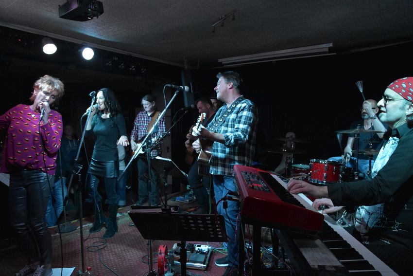 Deluxe und die SSJ Houseband