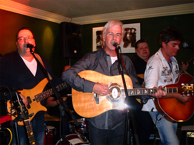 Holmes & Watson & Southside Jam Houseband